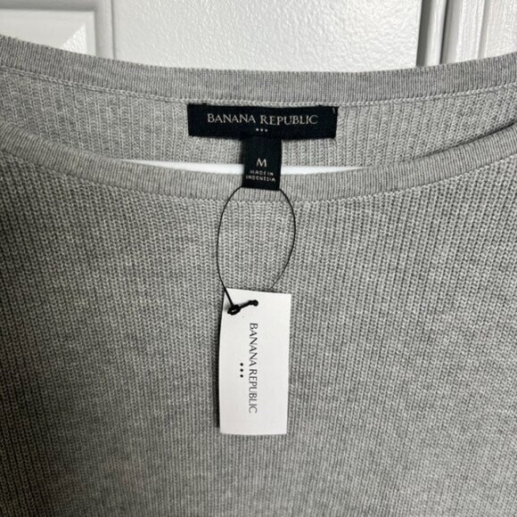 NWT Banana Republic Forever Sweater. Light Gray. New w/ Tags. Medium. - Picture 3 of 4